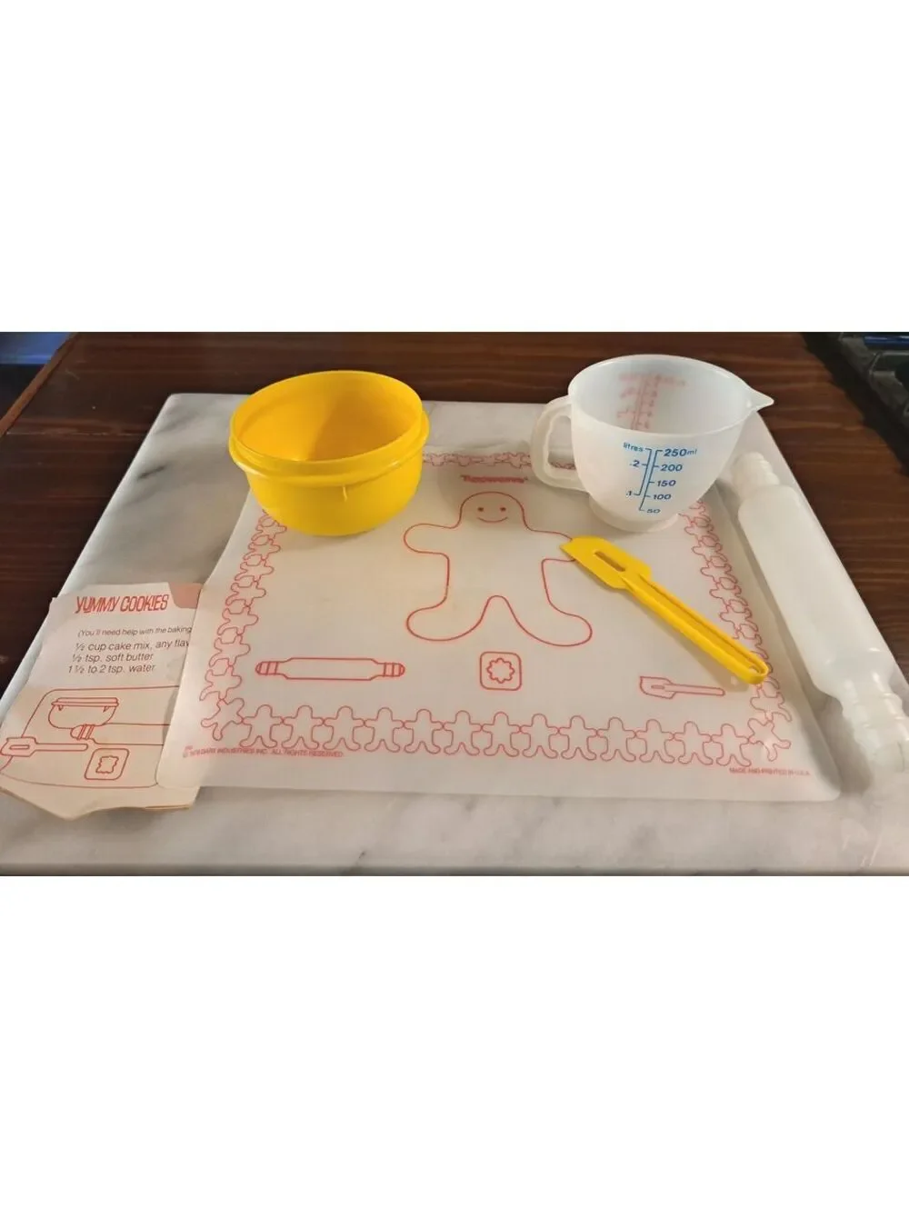 Vintage 1980's 6 Pc Tupperware Mini-Mix-It Children's Mixing/Baking Set